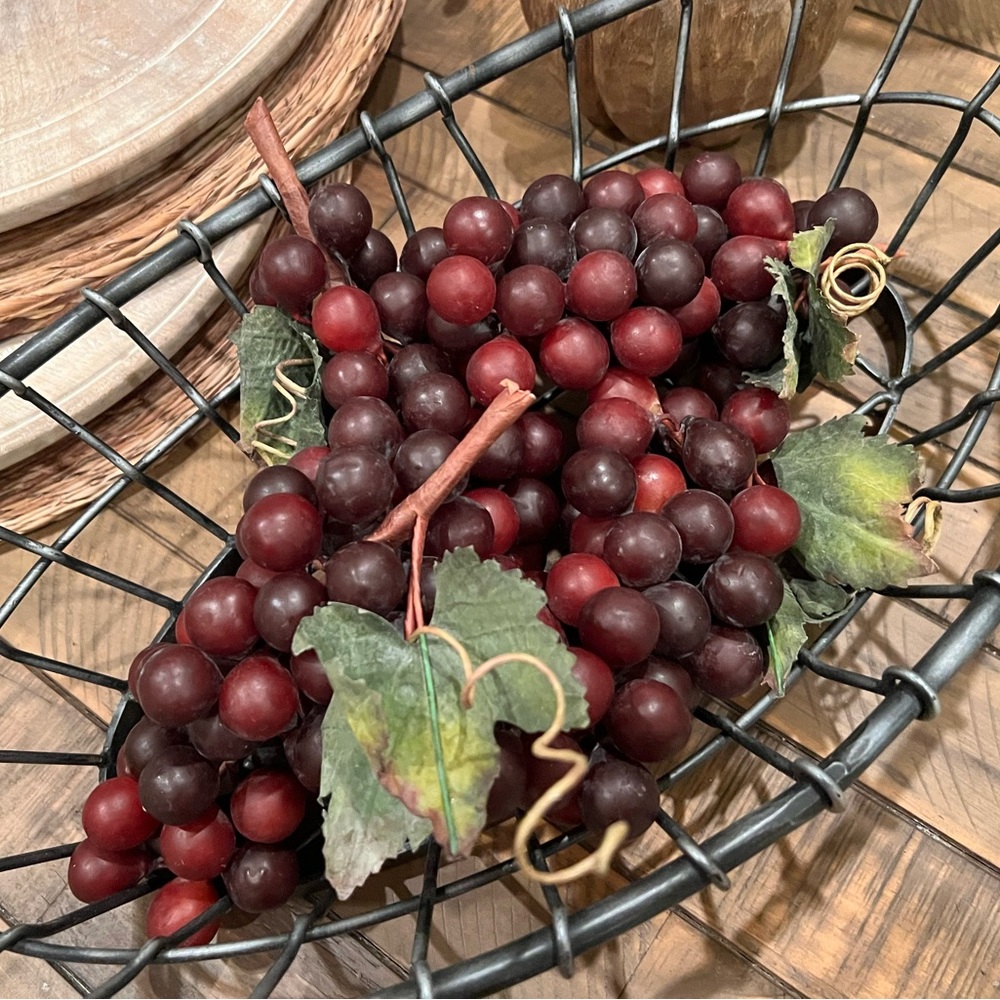 Beautiful Artificial Real Rubber Grapes With Leaves Used For Staging Purposes 🍃